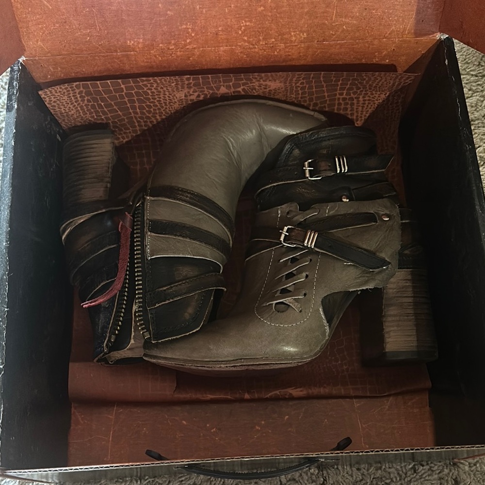 FreeBird Booties in Jerome Style